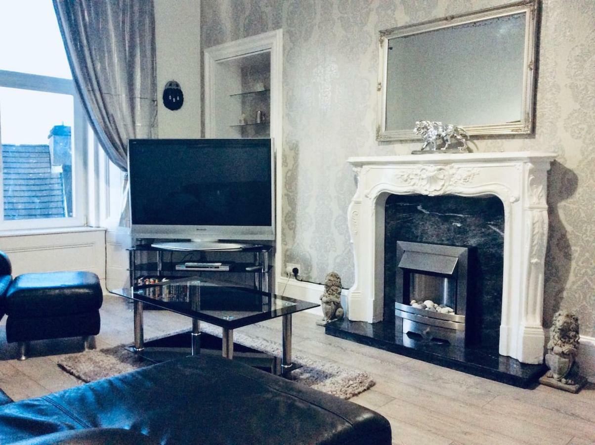 The Lion'S Den On Royal Street Apartment Gourock Exterior photo