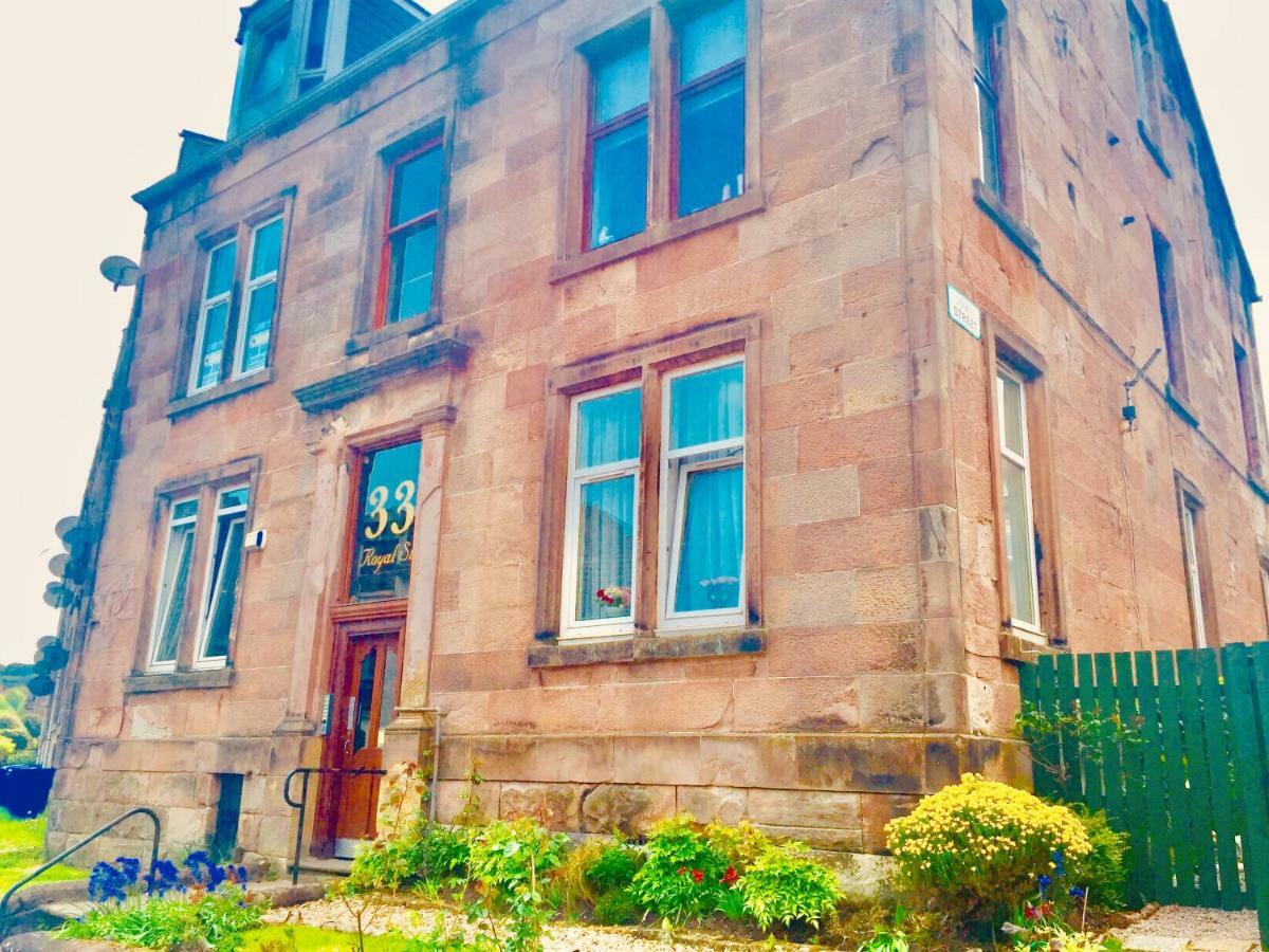The Lion'S Den On Royal Street Apartment Gourock Exterior photo